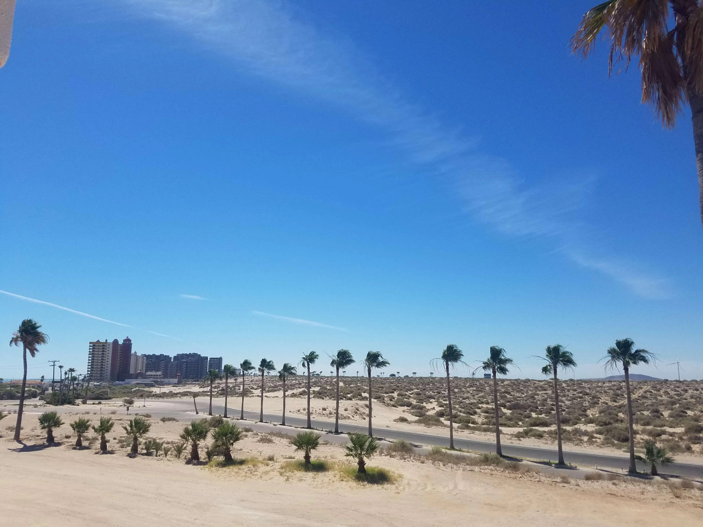 Laos Mar Hotel & Suites