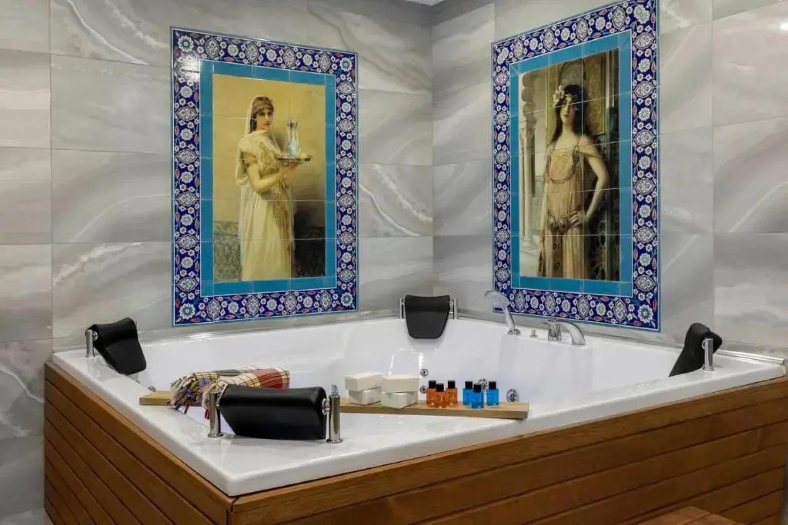 Lagun Castle Hotel&Spa