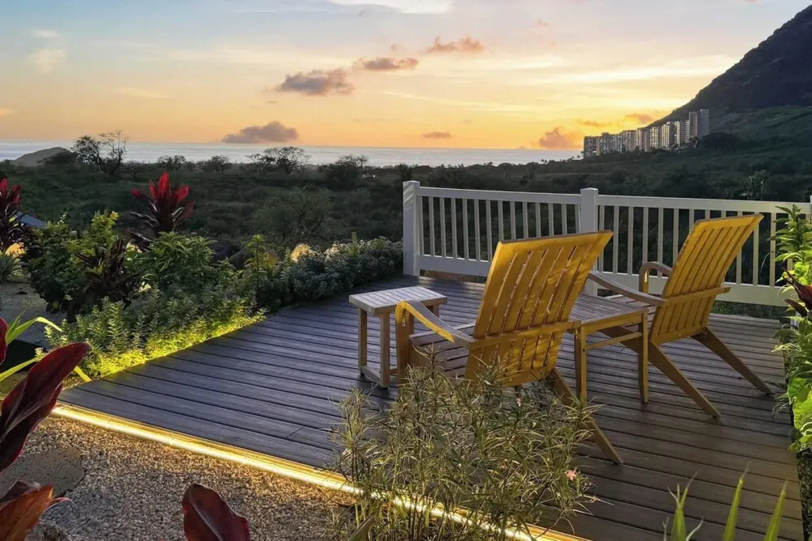 Sleeps 16, 2 Homes Ocean Views, Shared Pool + Gym, Near the Beach Avantstay