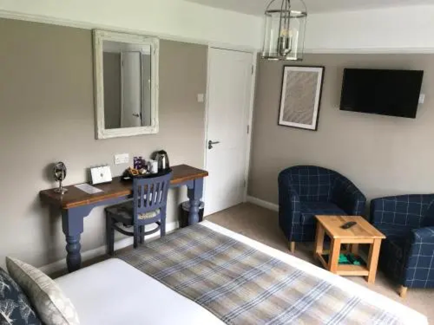 Oak Tree Lodge & Holiday Parking