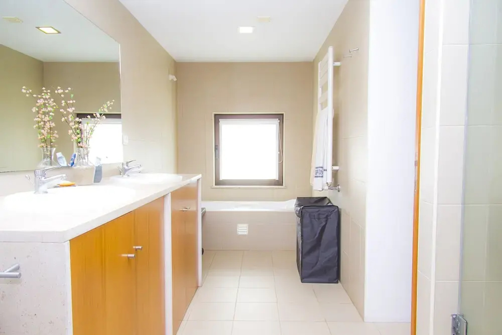 Liiiving in Caminha - Oak Tree Chill