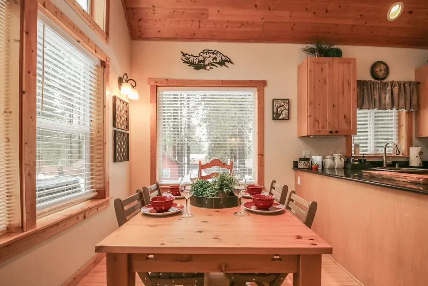 Cascades Adventure Cabin 2 Bedroom Home by NW Comfy Cabins by RedAwning