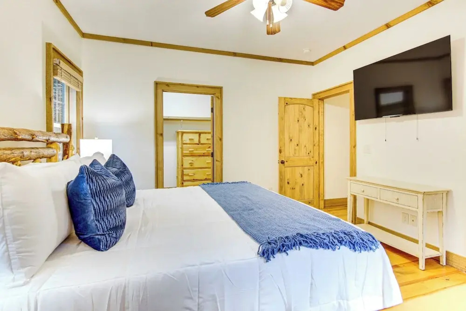 1 Mi to Downtown Cashiers: Private Cabin w/ Deck