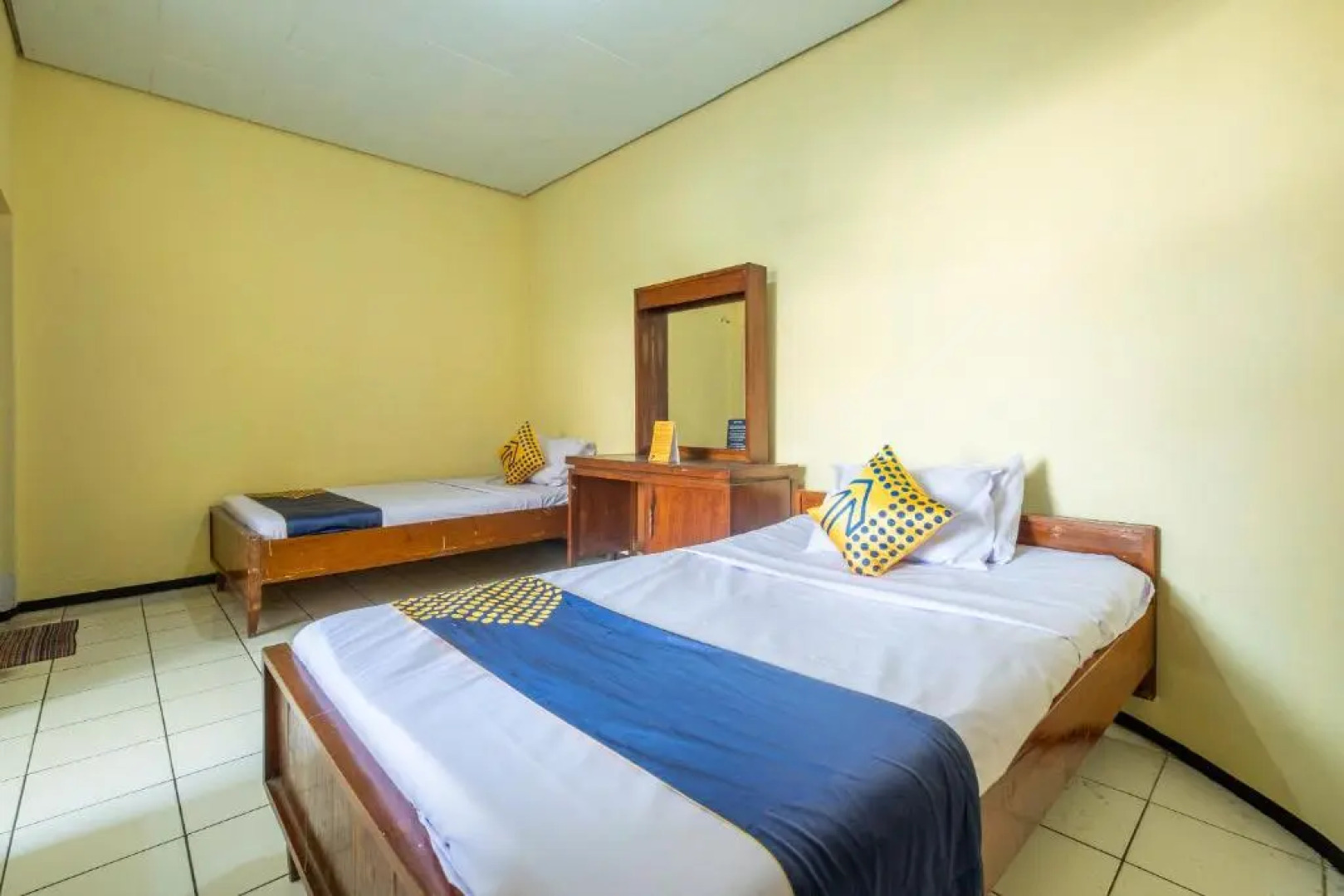 Hotel Priangan by OYO Rooms
