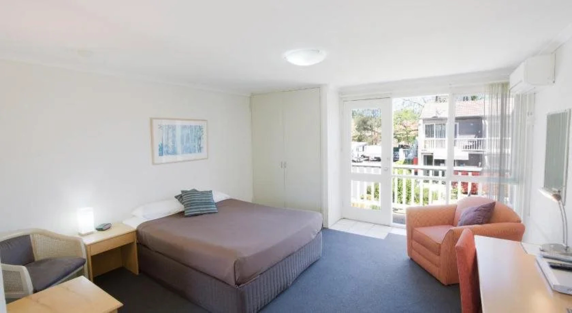 Summer East Serviced Apartments