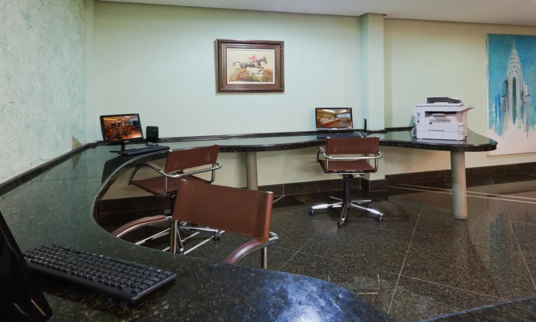 Master Porto Alegre Hotel - Av Carlos Gomes, Proximo Consulado Americano