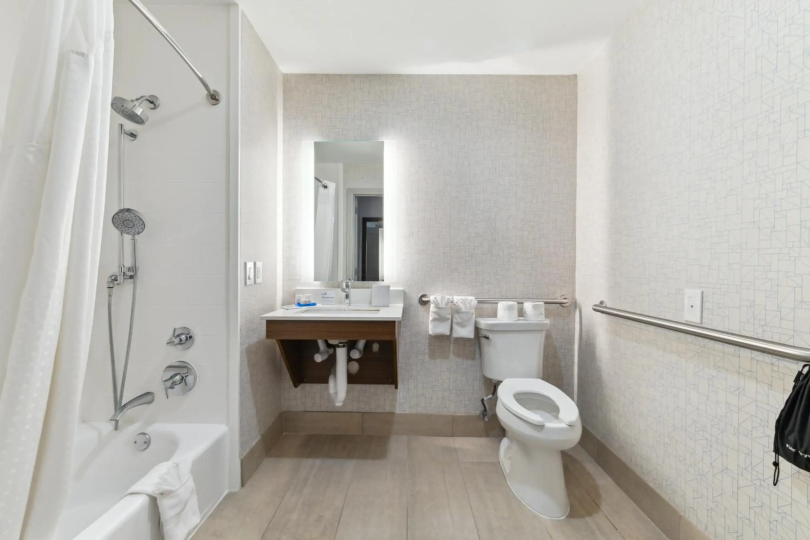 Holiday Inn Express & Suites Mountain View Silicon Valley by IHG