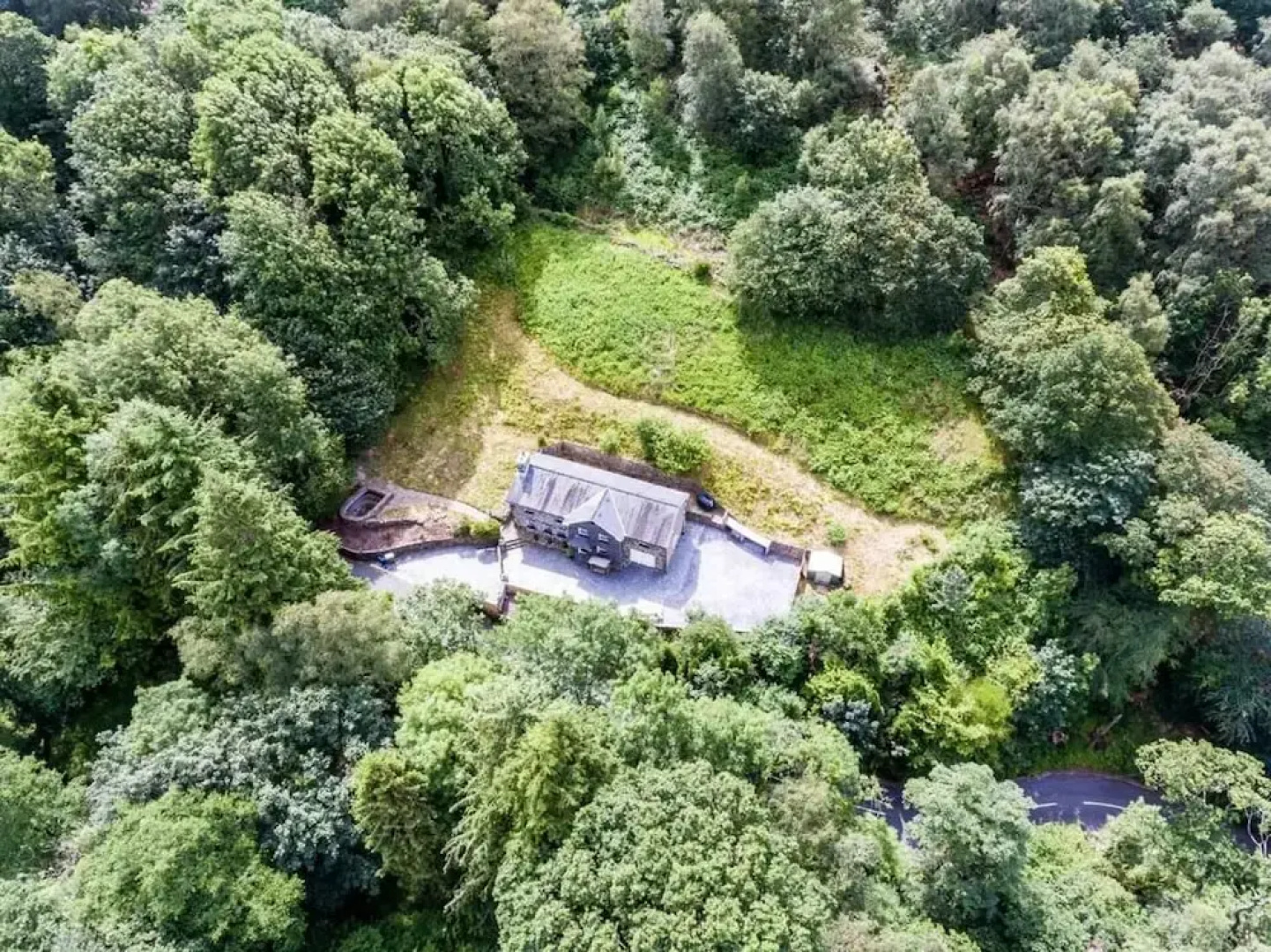 Snowdonia-3bedroom-2 Bathroom-petfriendly-garden