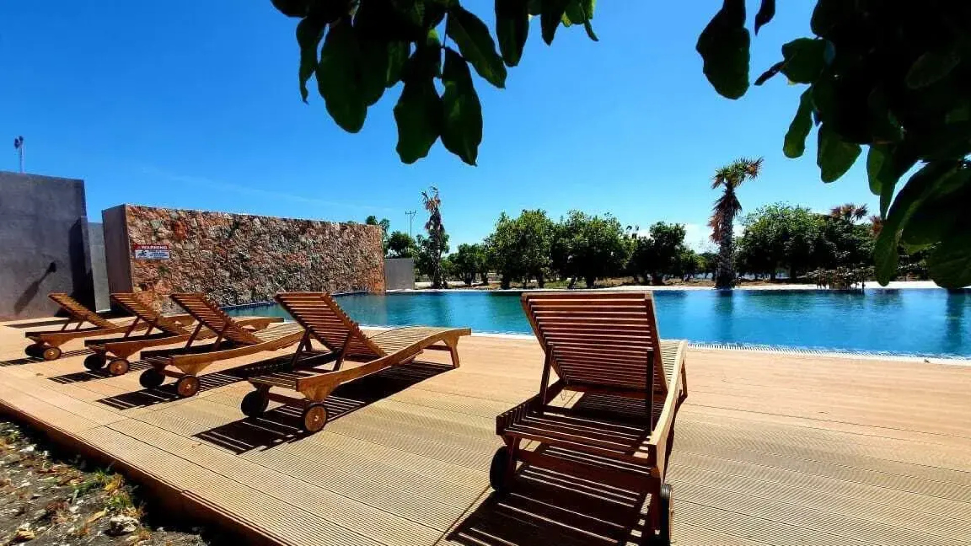 Kambaniru Beach Hotel & Resort