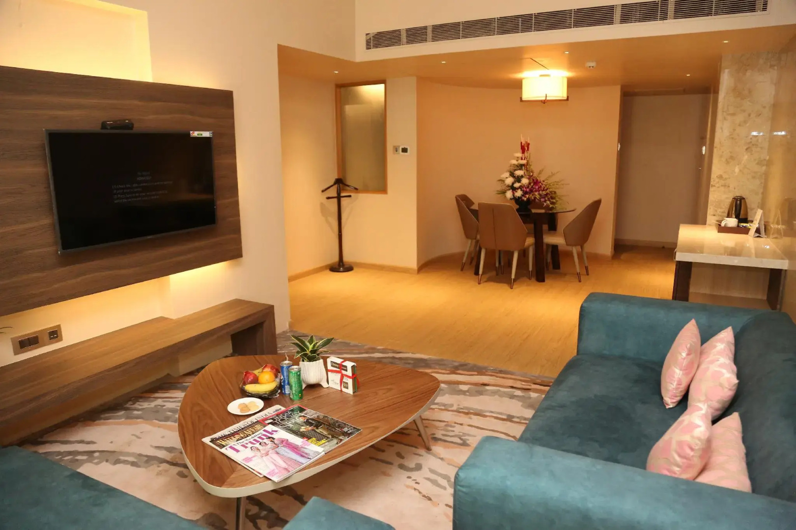 The Regenza by Tunga