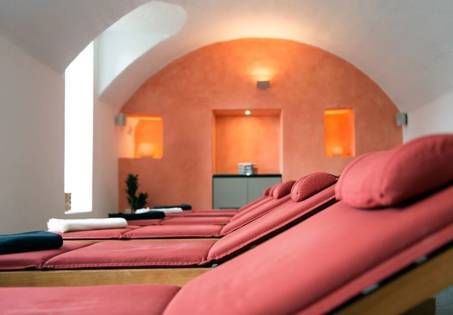 Hotel S
