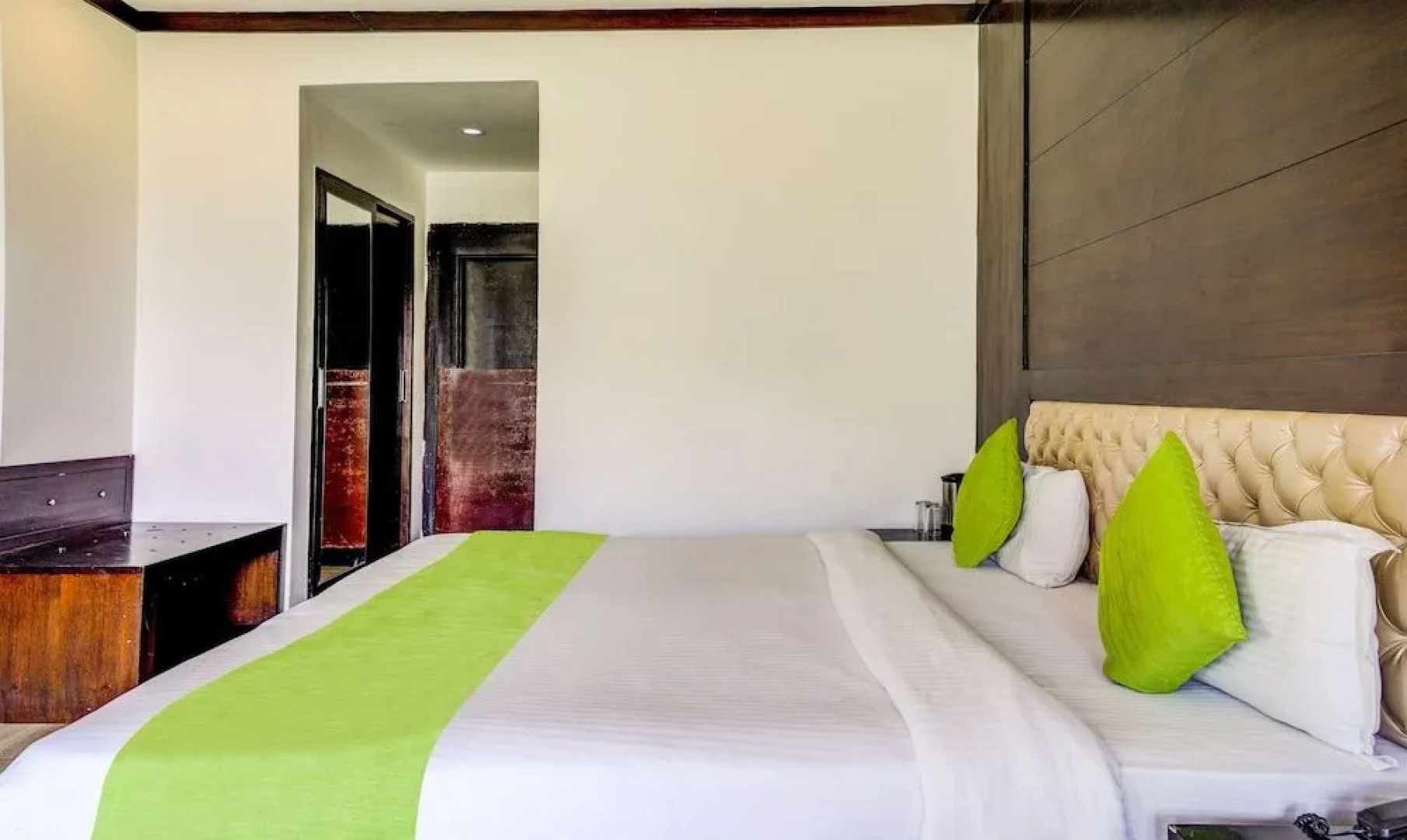 Treebo Trend Royal Mansion