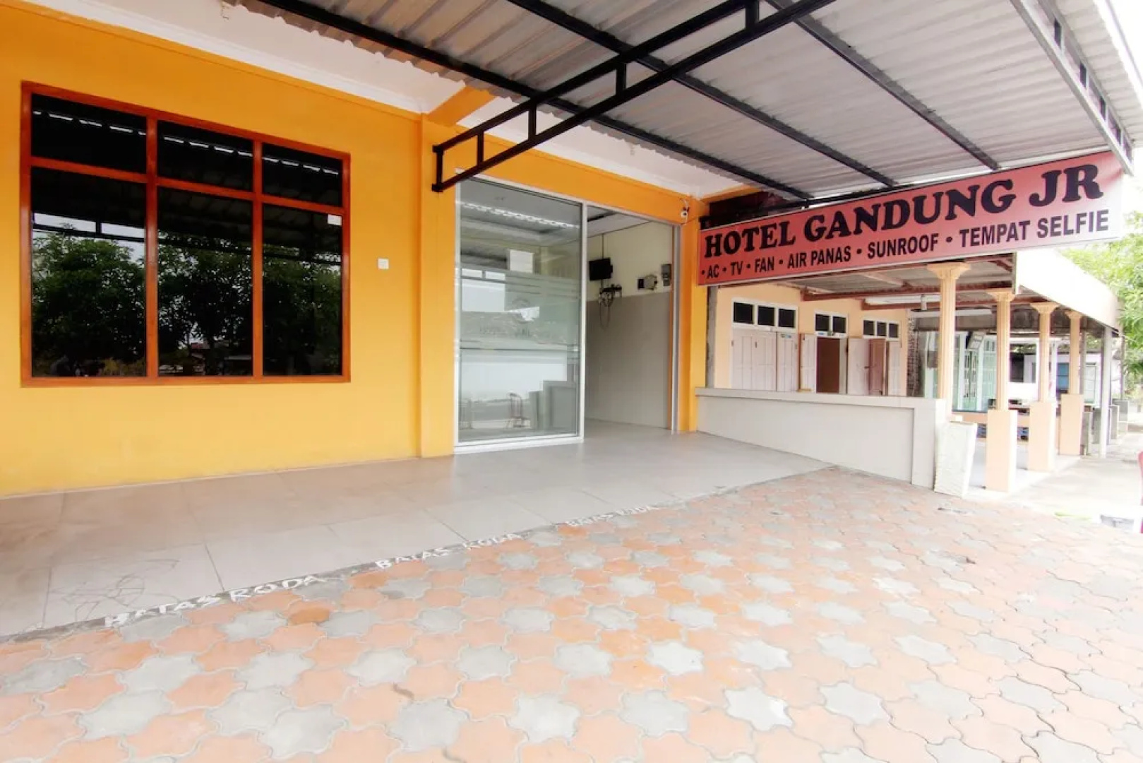 Hotel Gandung Yunior