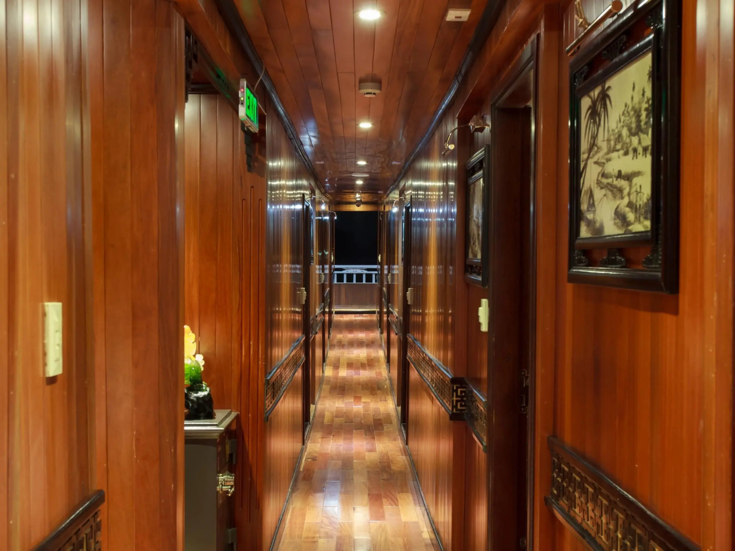 Viola Cruise Halong Bay