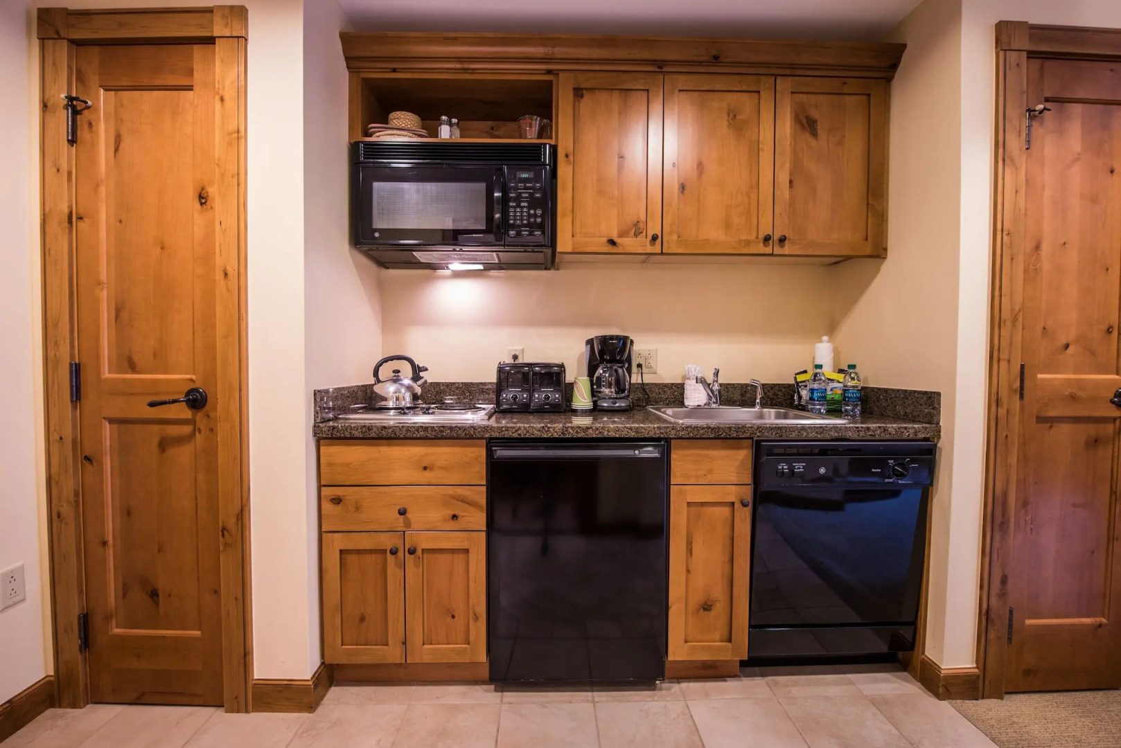 Lodge at Mountaineer Square