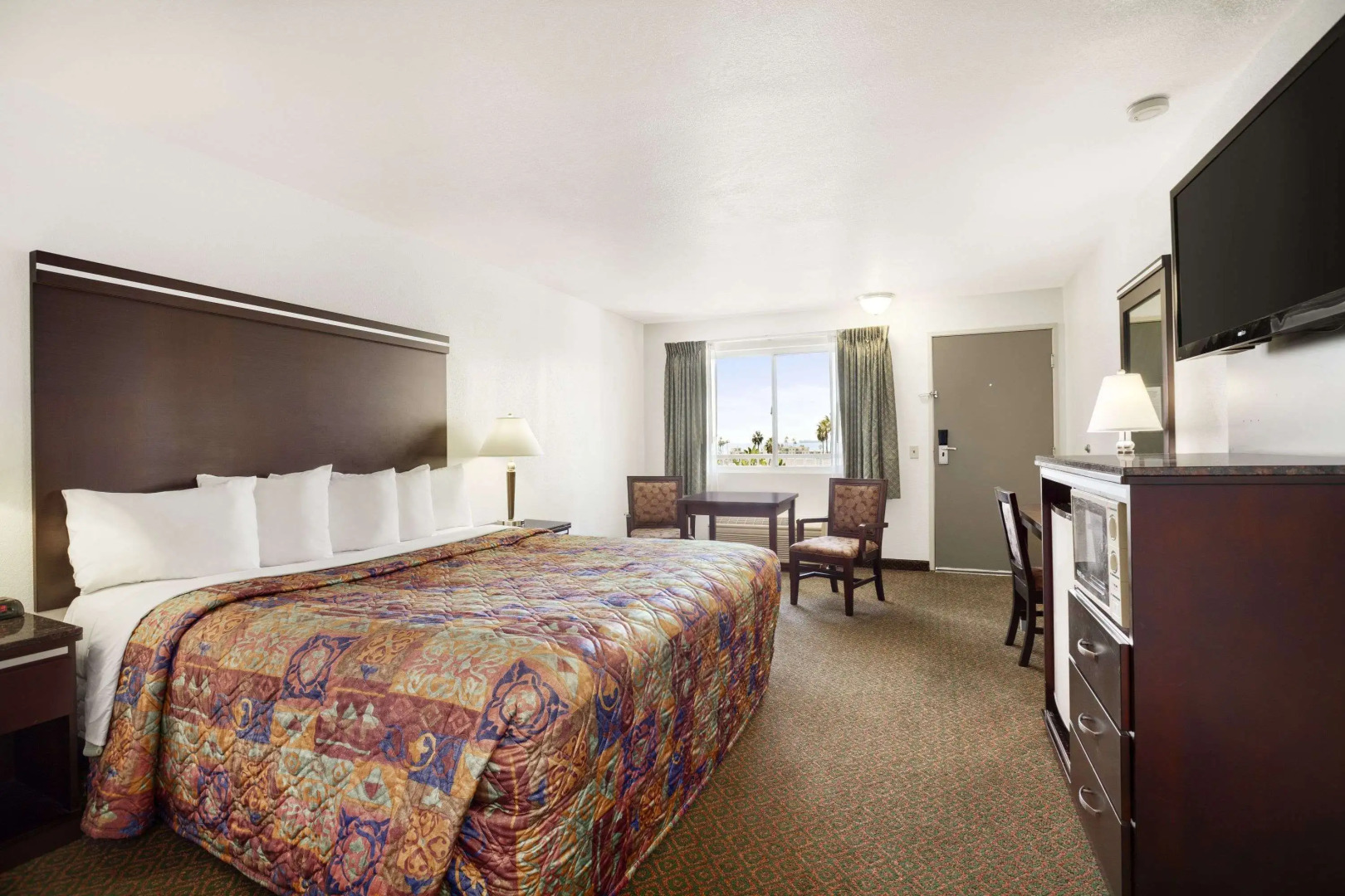 Days Inn by Wyndham Oceanside