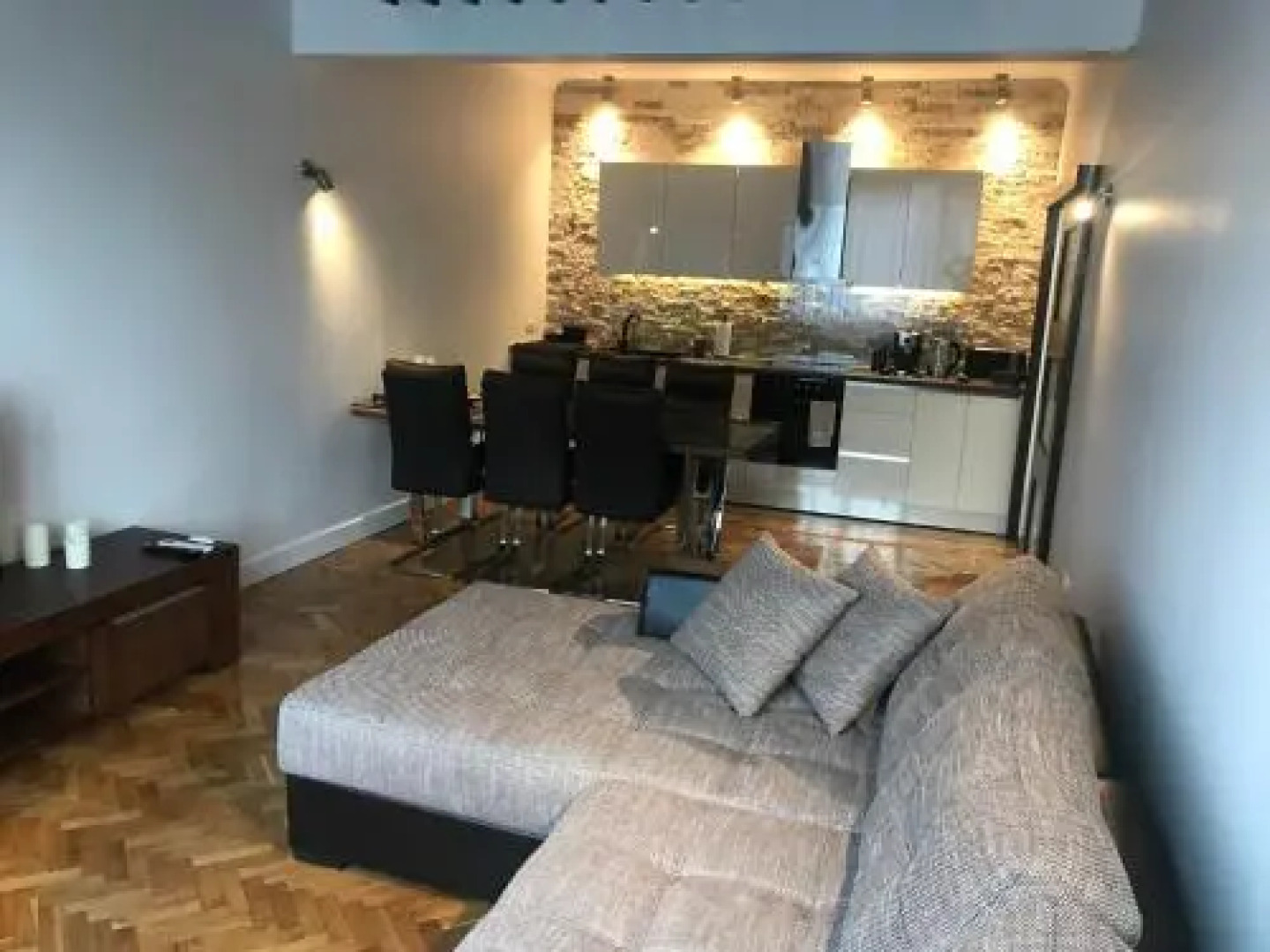 Apartment Antique Theatre