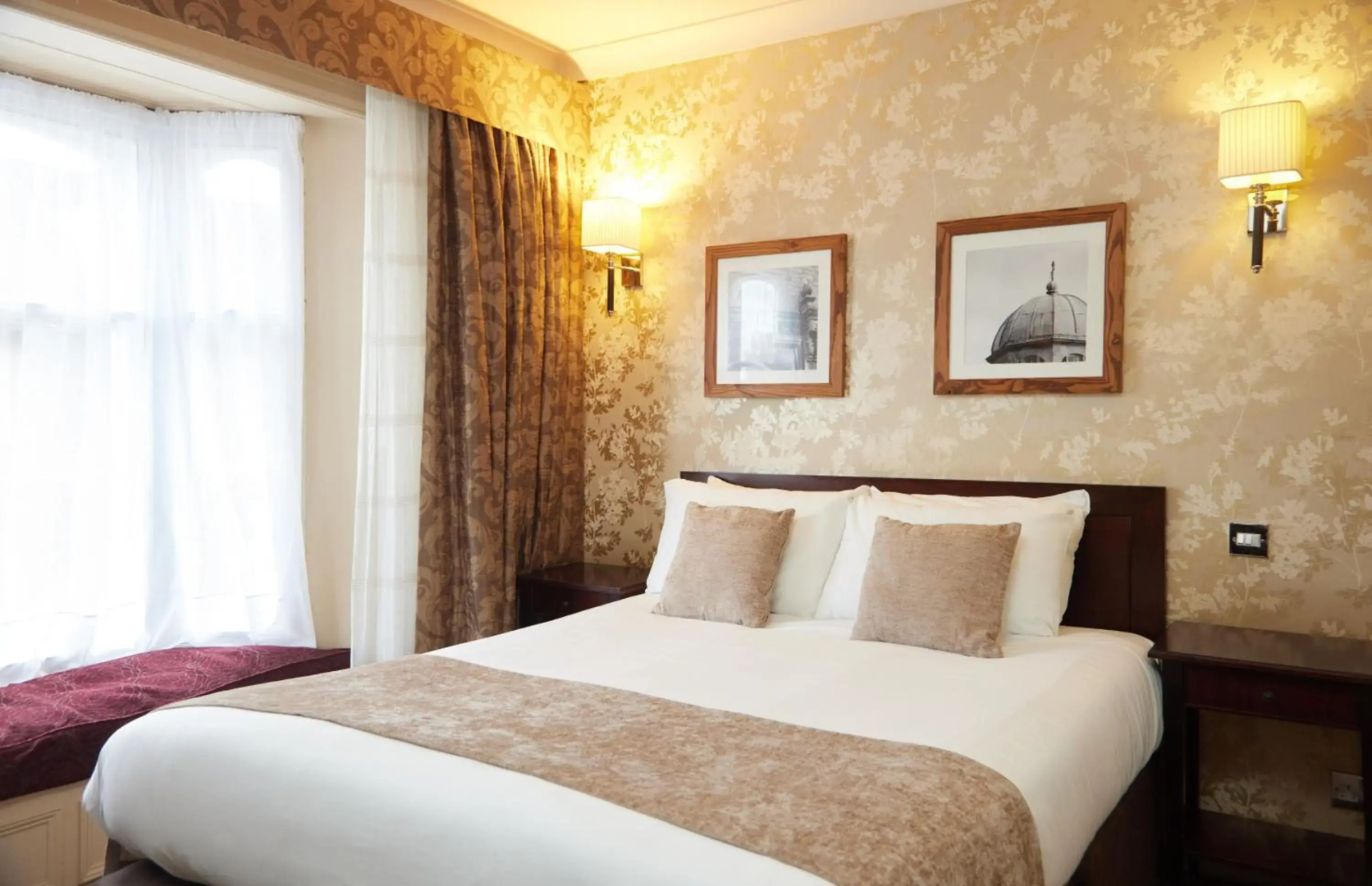 Bell Hotel & Inn by Greene King Inns