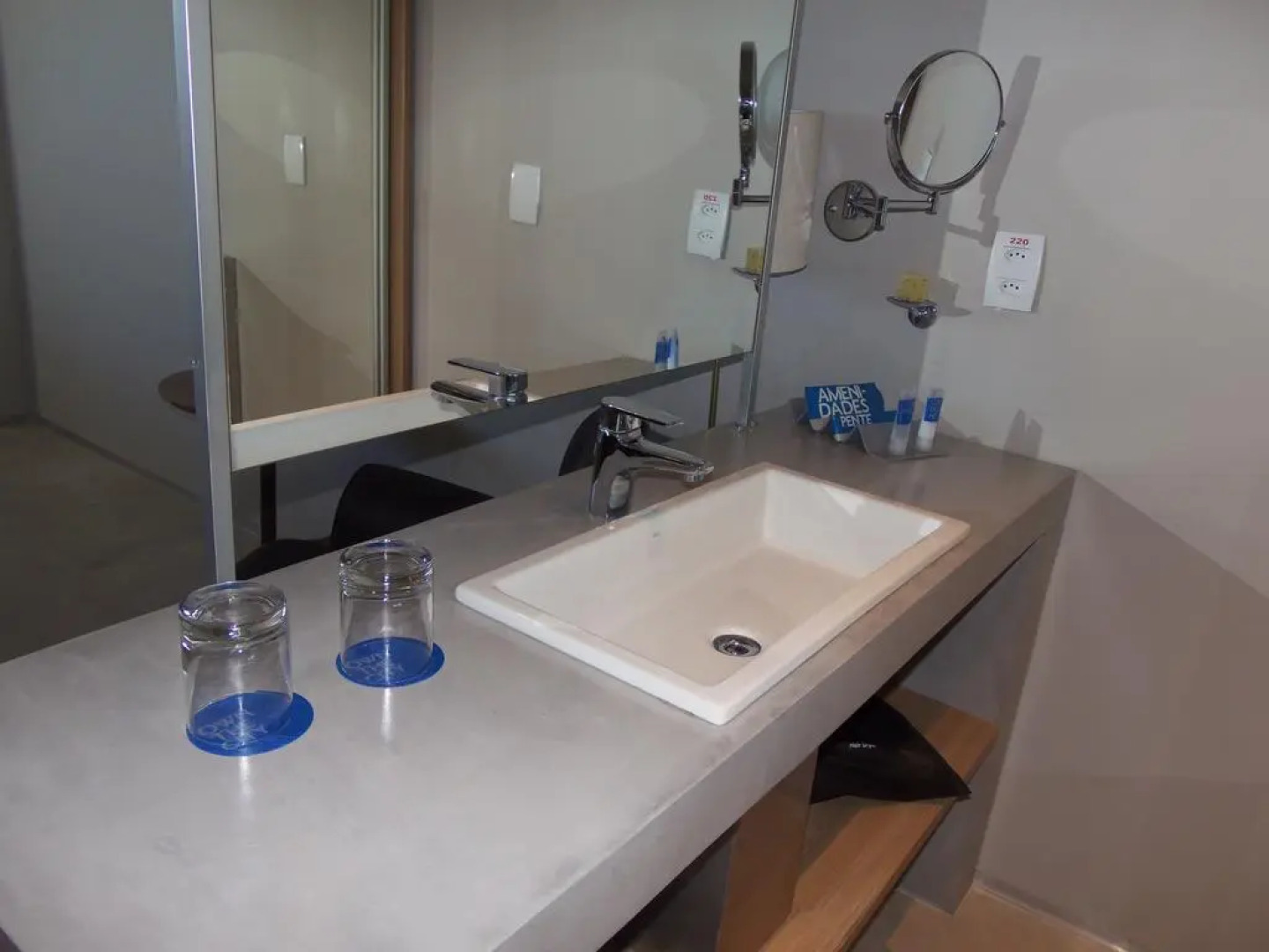 Bugan Paiva by Blue Tree