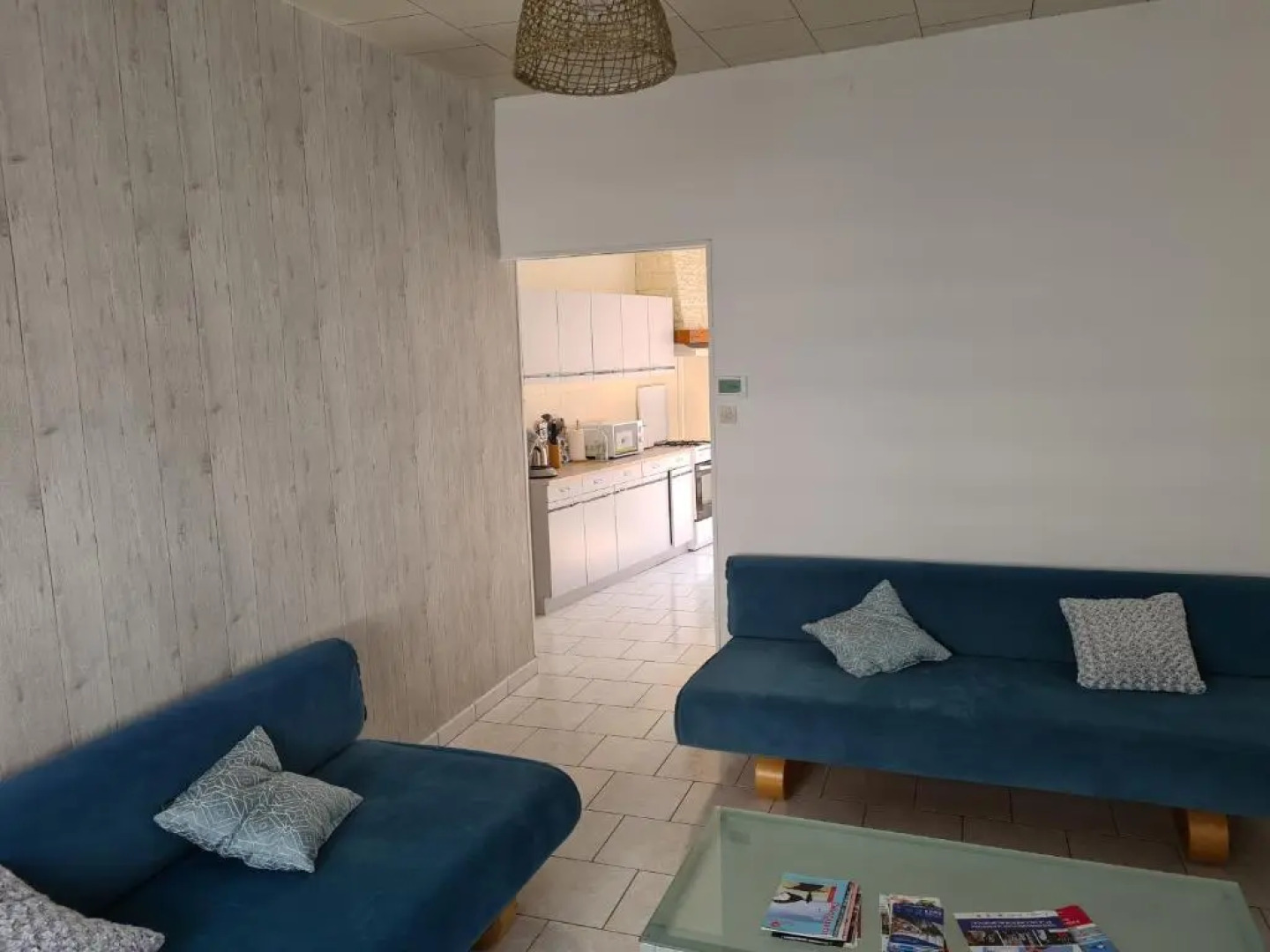 "Les Embruns" Maison meublée, proche de la mer