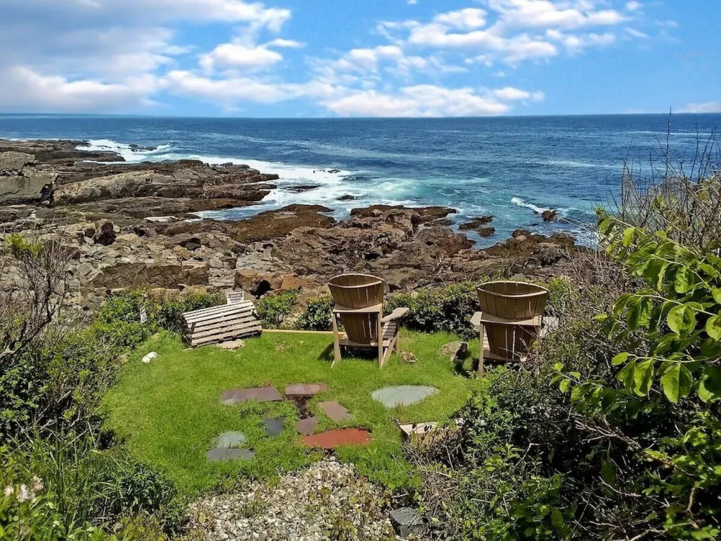 Ragged Rocks - Warm And Inviting Cottage With Uninterrupted Ocean Views 2 Bedroom Home by RedAwning