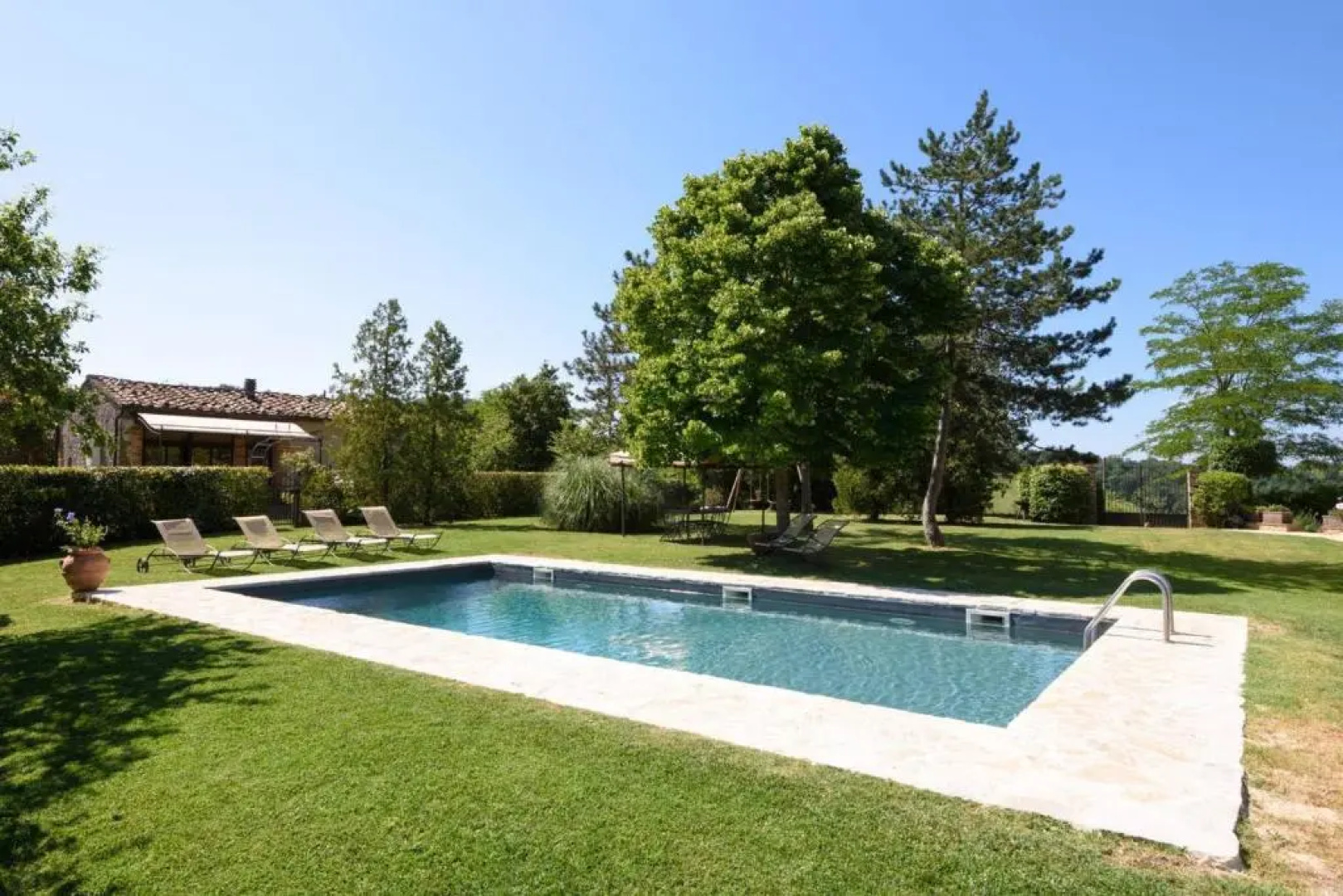 House With 2 Bedrooms in Trequanda, With Shared Pool and Enclosed Garden