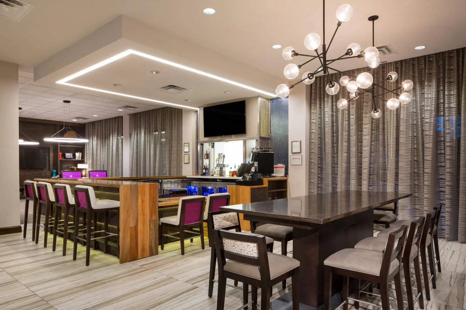 Crowne Plaza Memphis Downtown Hotel by IHG