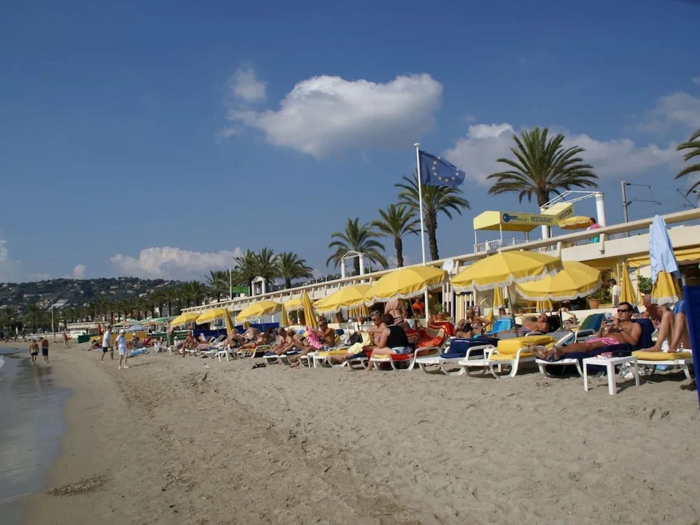 Studio 300 Meters Away From the Lively Beach of Golfe-juan