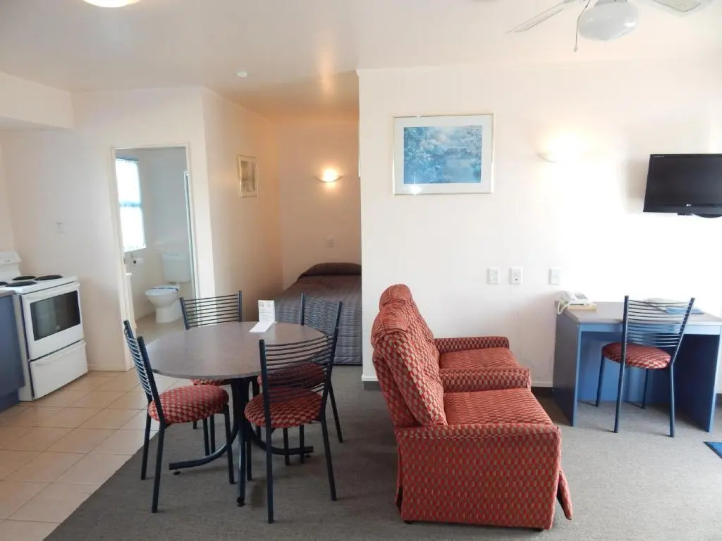 Avenue Heights Motel