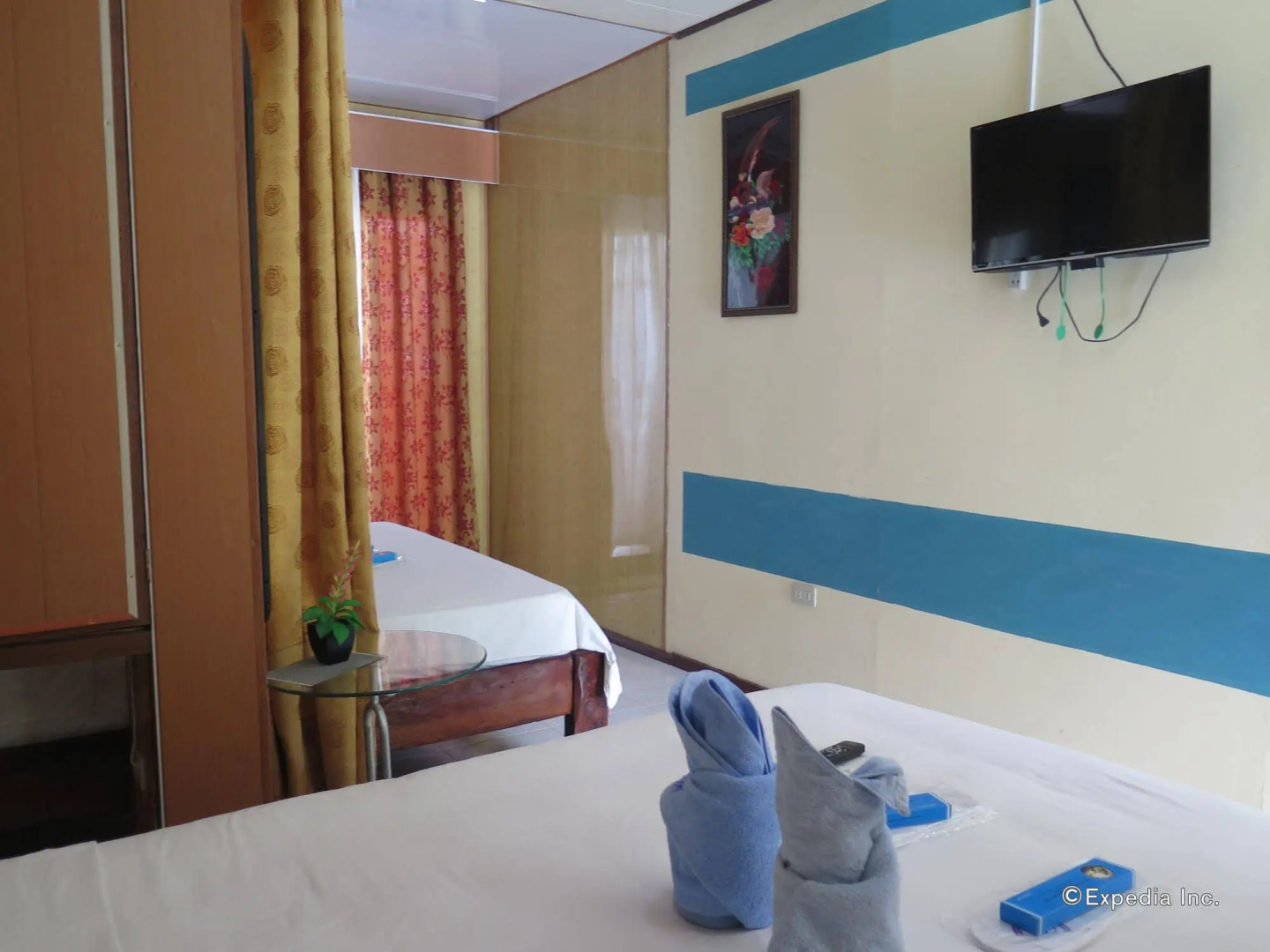 Four Seasons Seaview Hotel