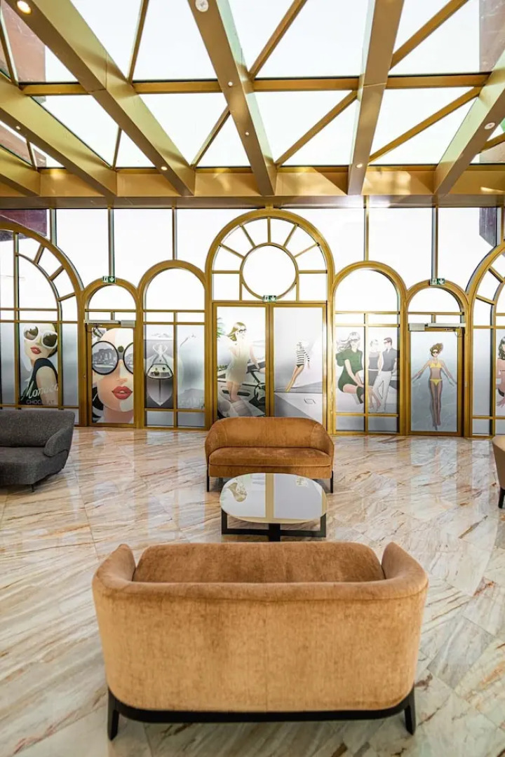 Отель Voco Dubai Monaco The Heart of Europe