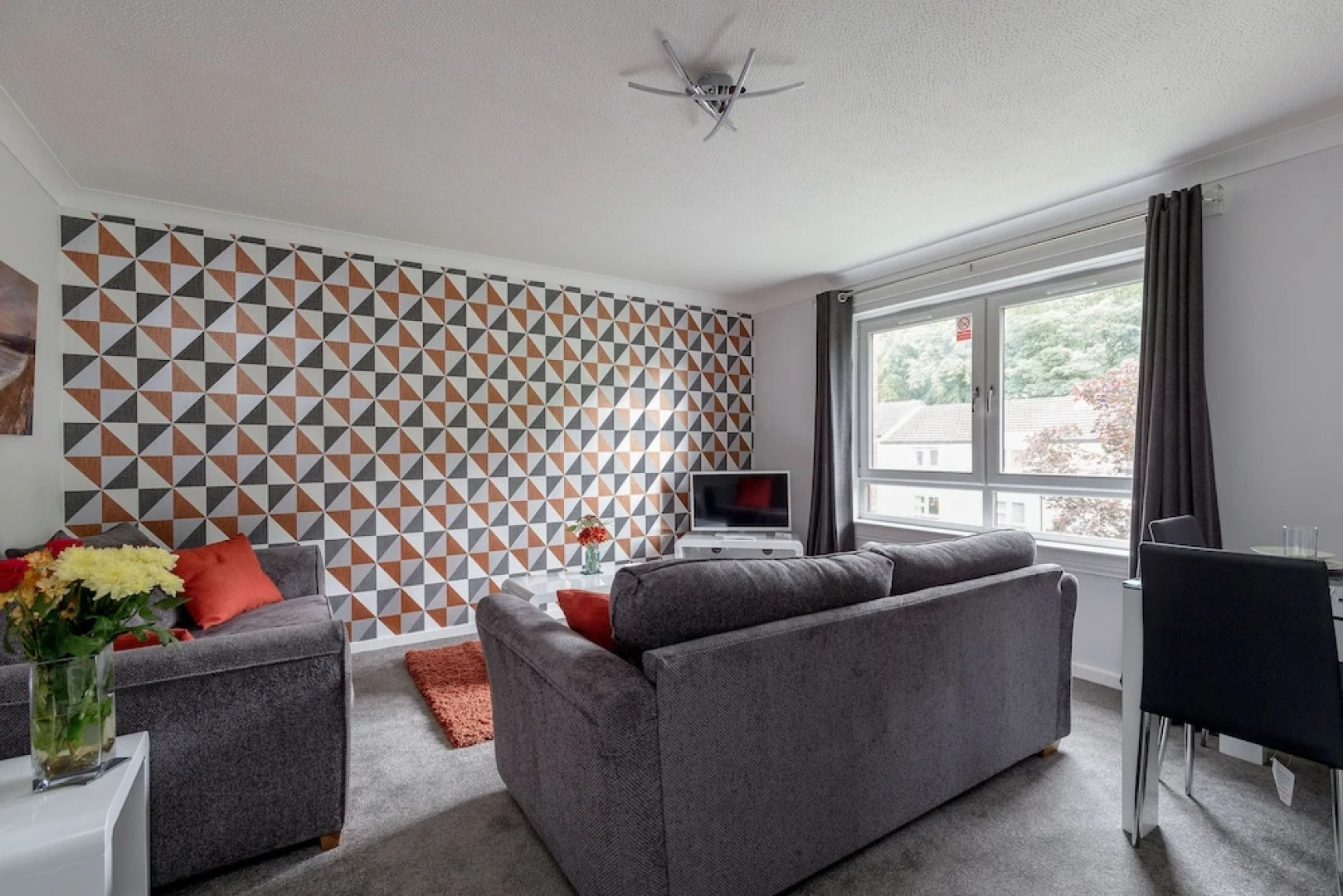 Dunfermline Central Apartments at 48