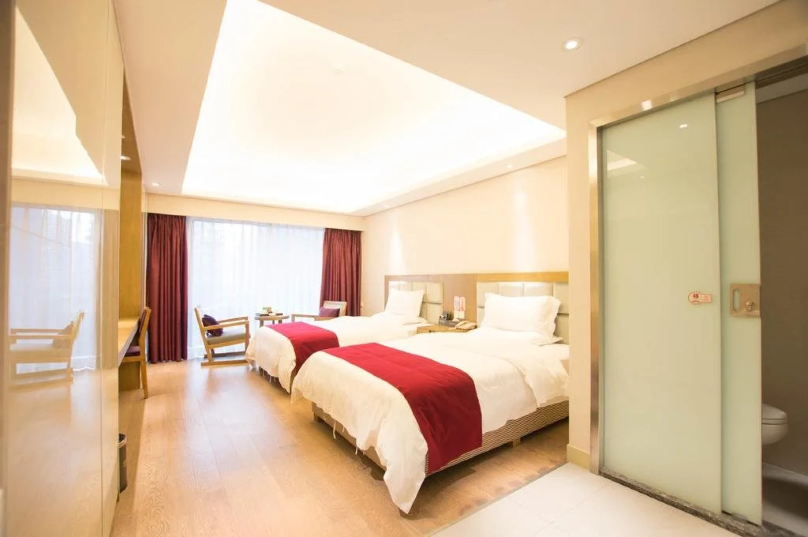 Chengdu Yiting Hotel Shijicheng Xinhuizhan Store