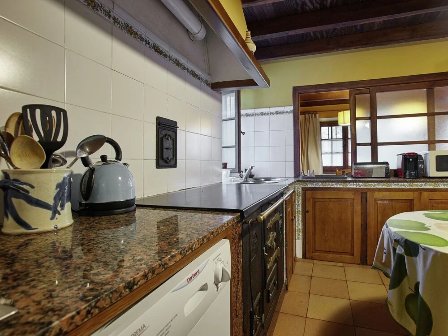 Beautiful Country House With Stunning Views of the Mountains of Asturias