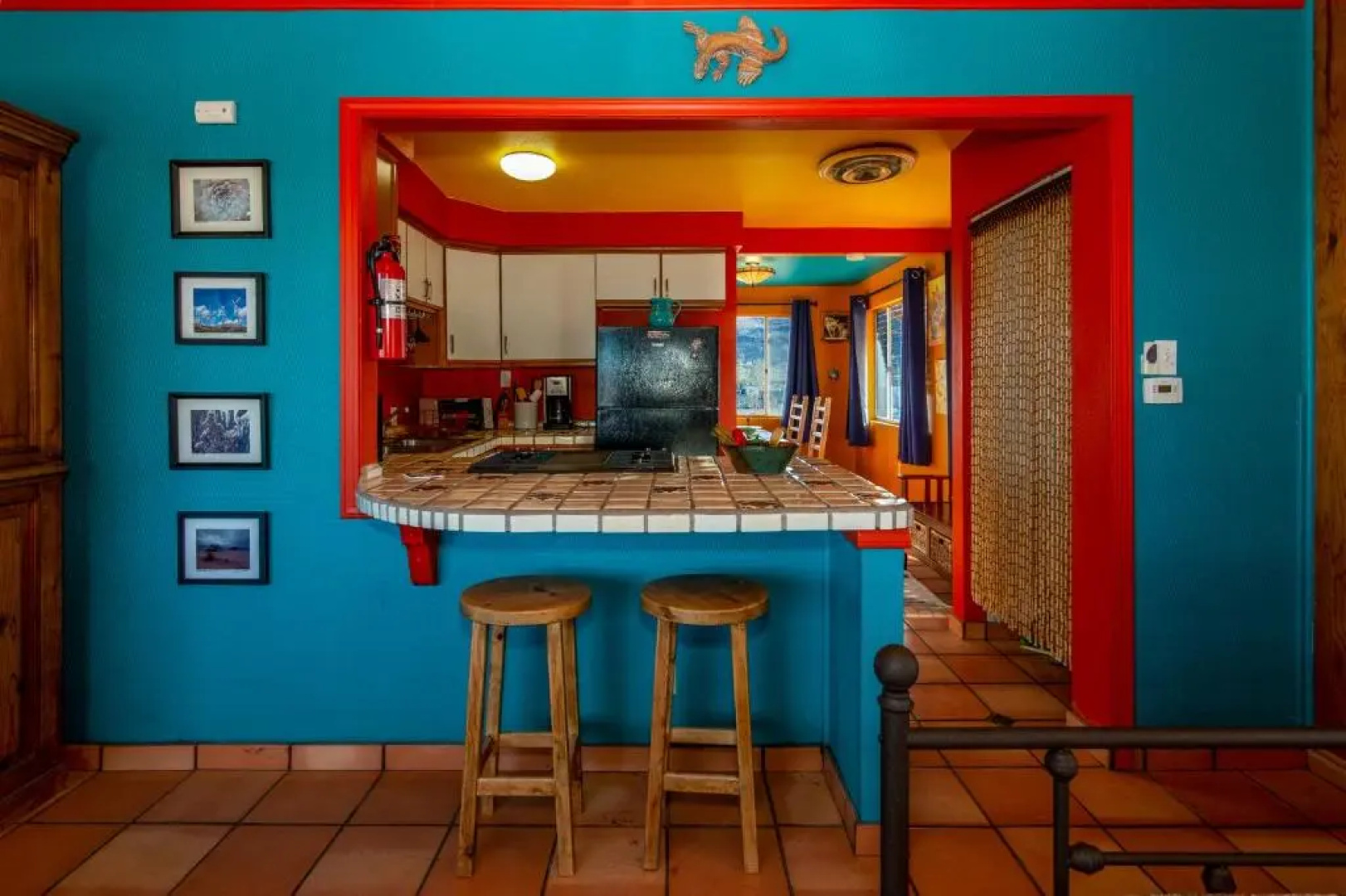 Chuck's Cabin in a Joshua Tree Community