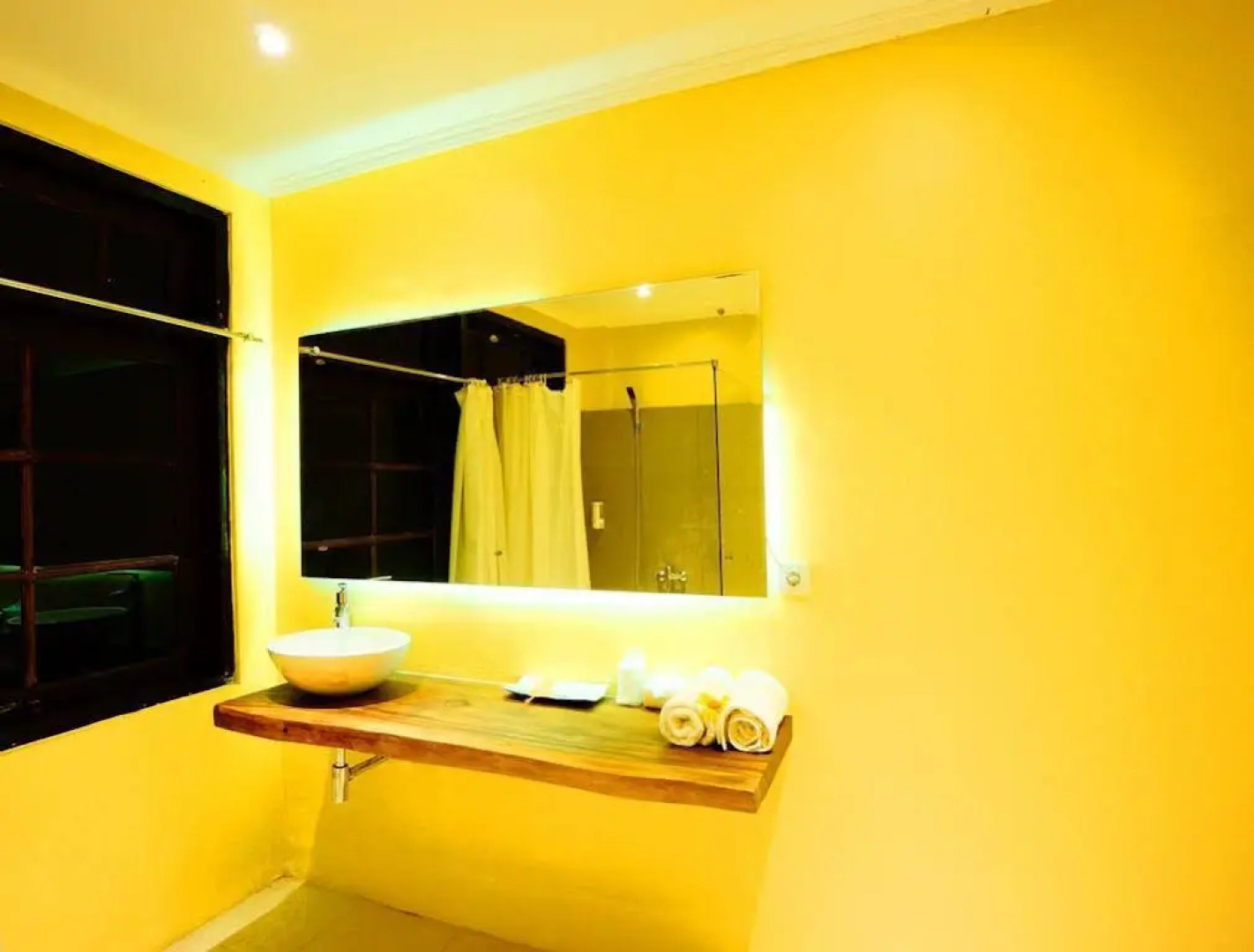 Puri Bening Lake Front Hotel