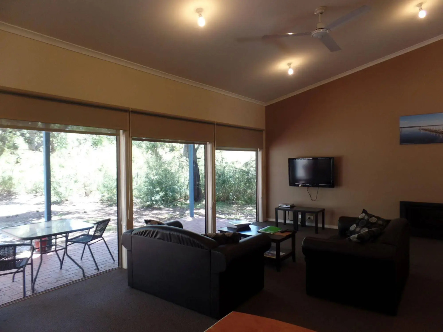 Waterfront Retreat At Wattle Point