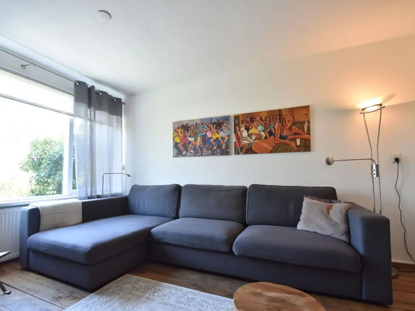 Terraced House at the Edge of Bergen With a View Across the Fields