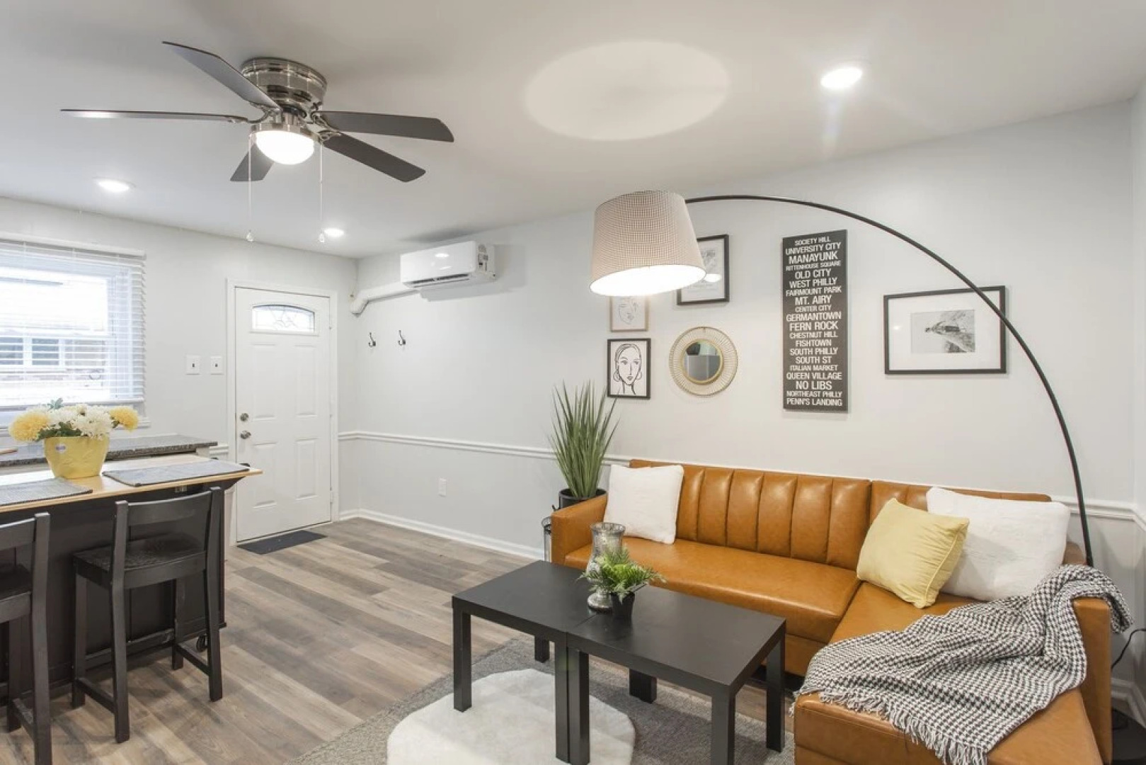 East Passyunk Trendy Apartment