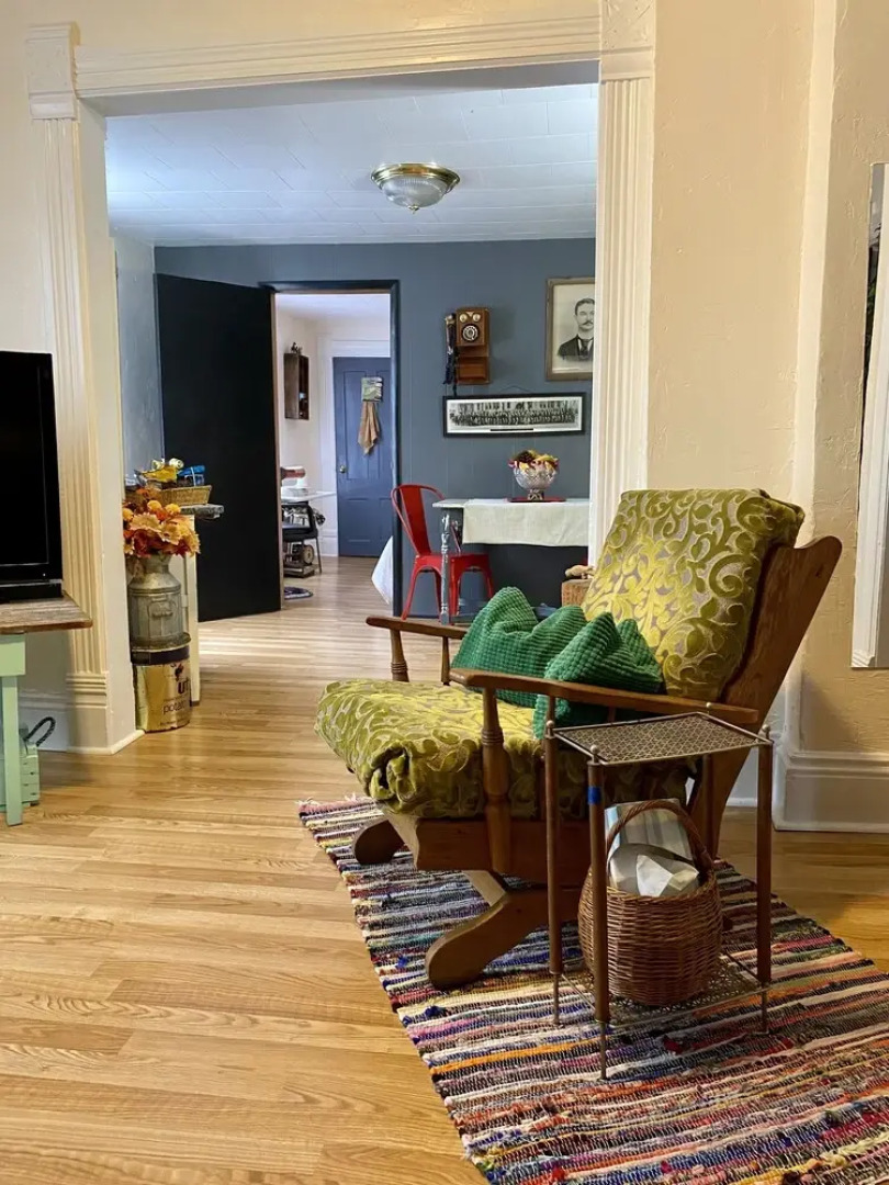 Charming Apartment in the Heart of Oshkosh