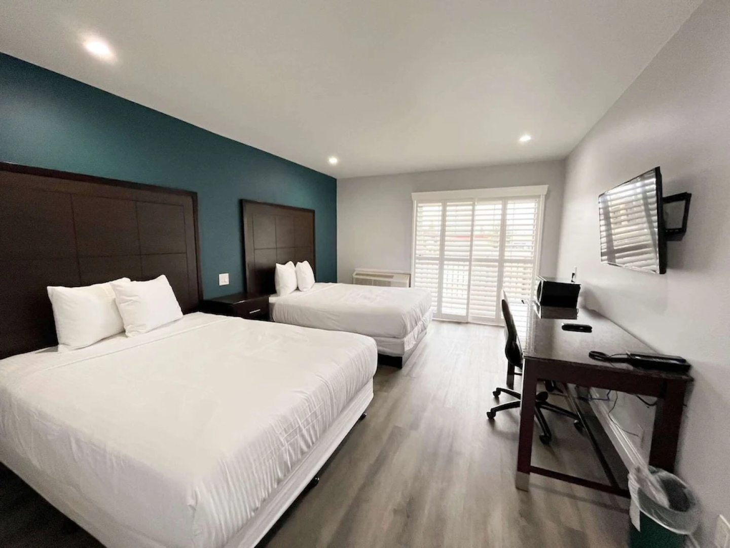Vallejo Inn & Suites