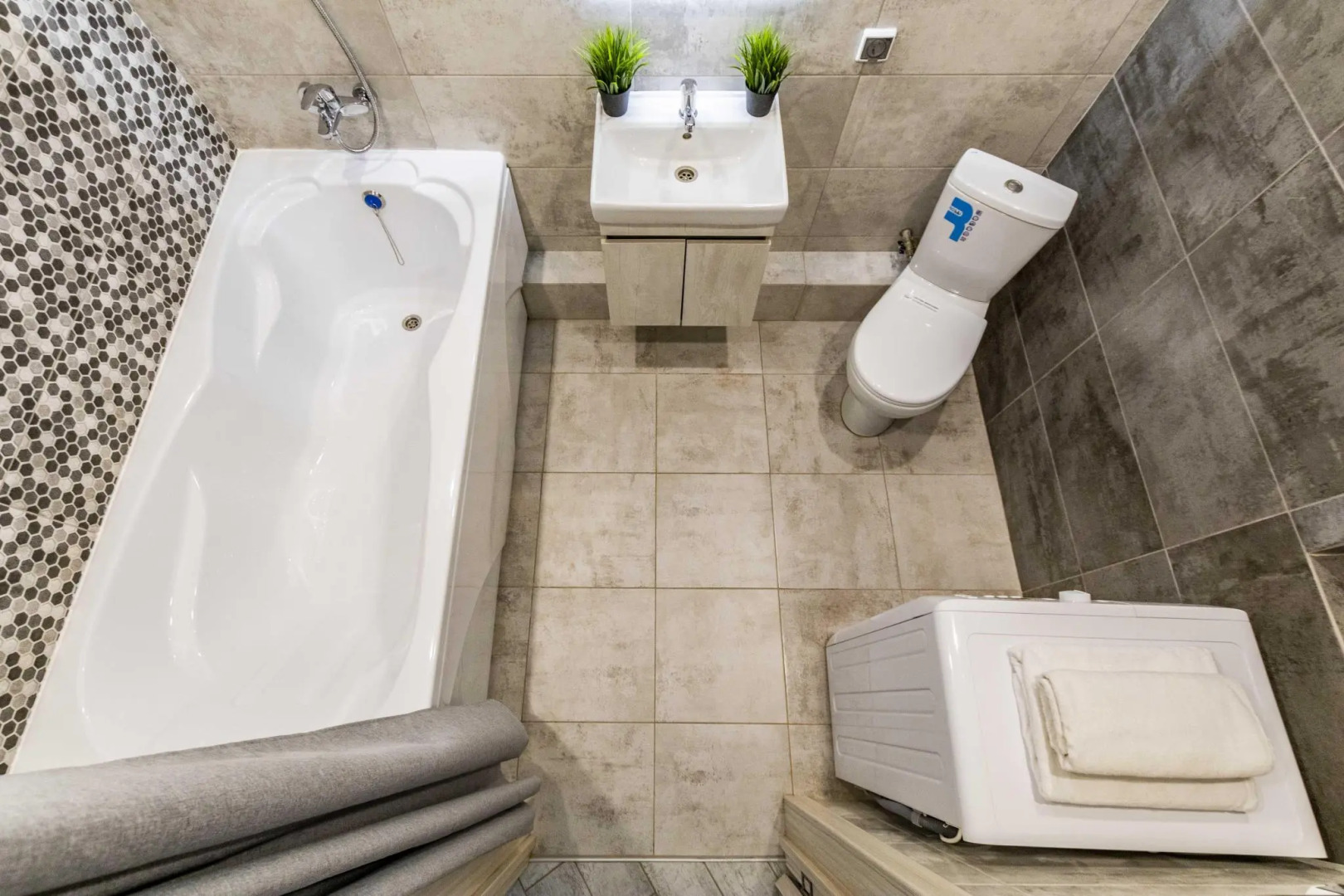 DreamHouse на Готвальда 24к4