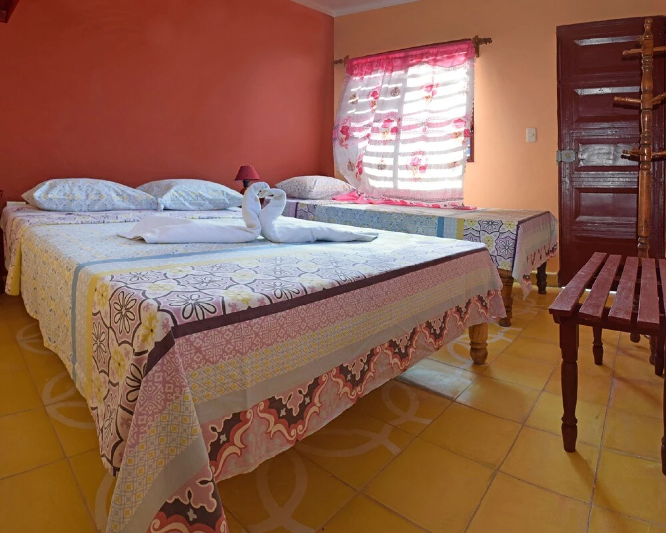 Fambyh YAL 80 Hostal Trinidad Cuba