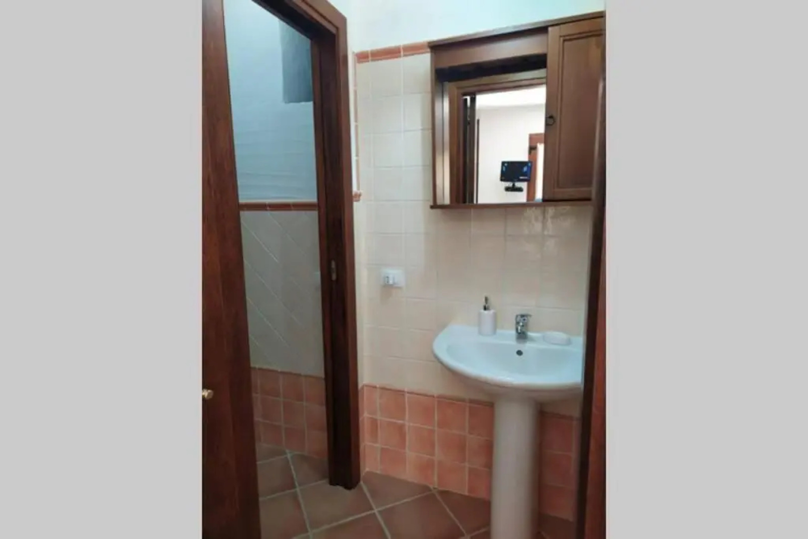 TINY HOUSE (con piscina e wi-fi)