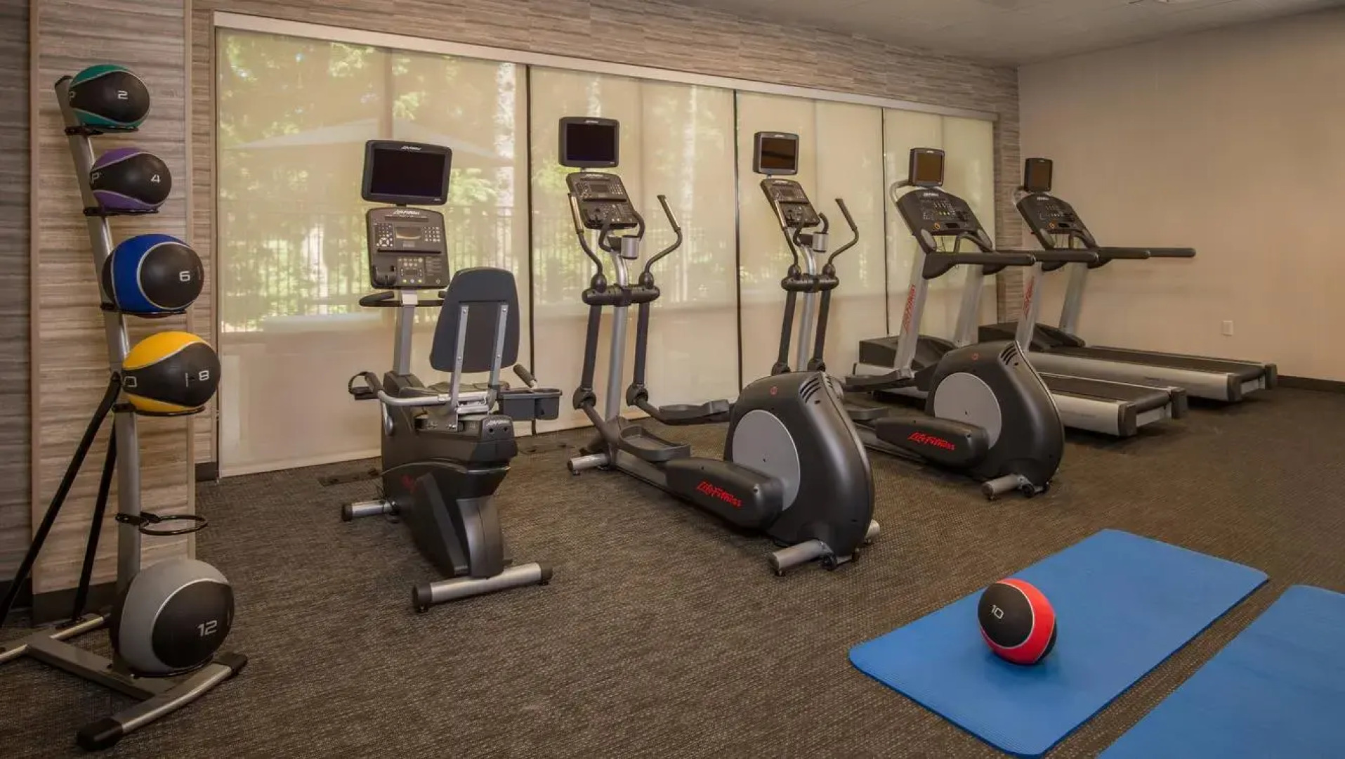 Courtyard Hershey Chocolate Avenue