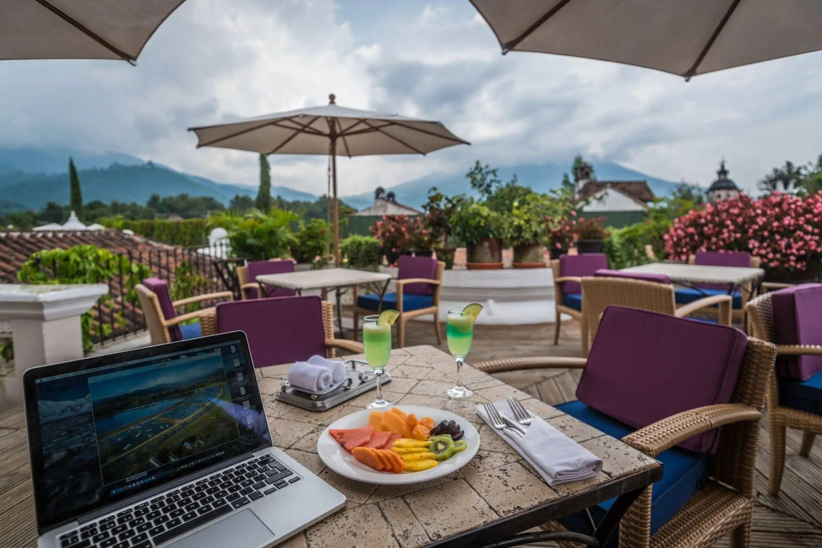 Pensativo House Hotel