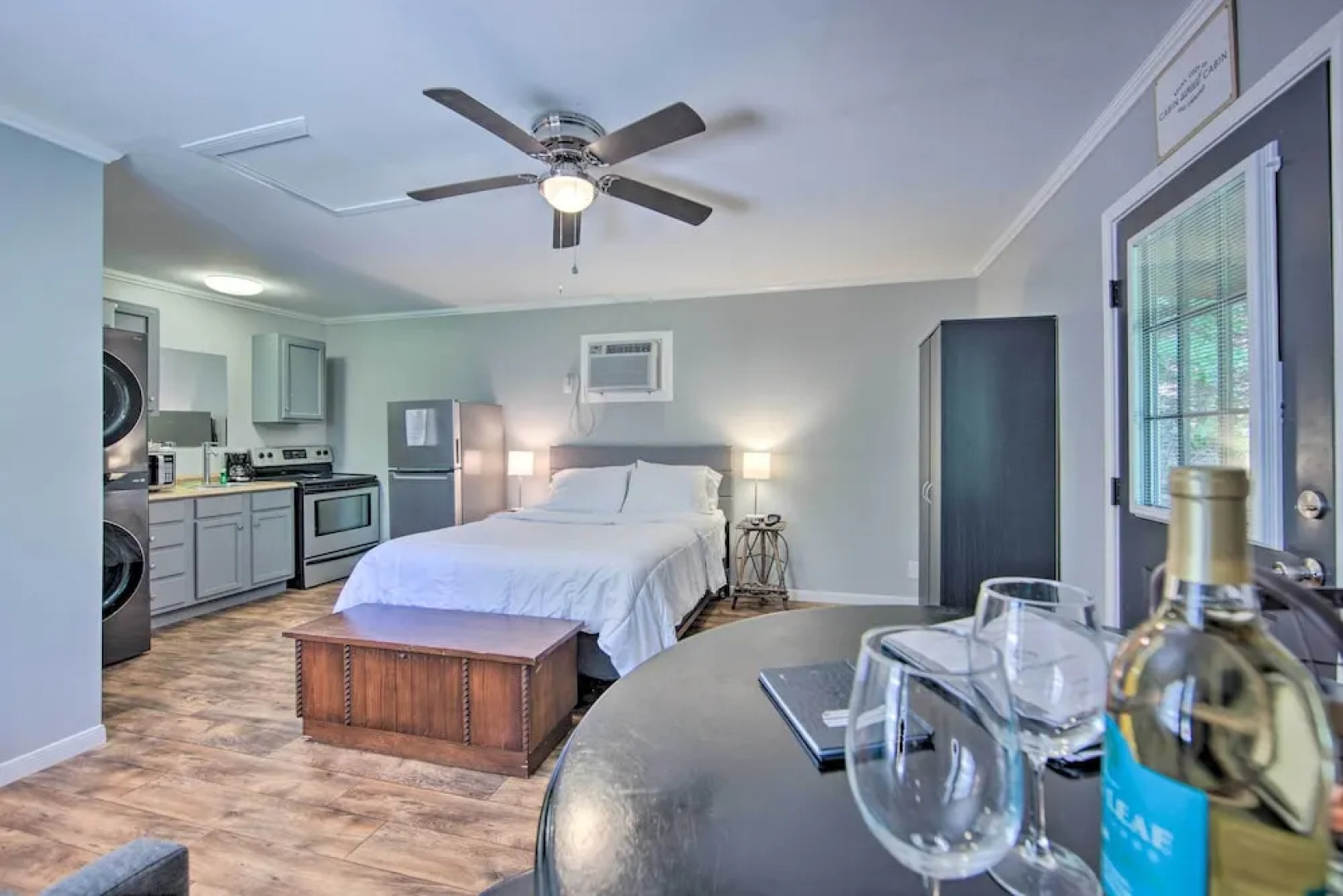 Cozy Studio Cabin on Lake O the Pines w/ Deck!