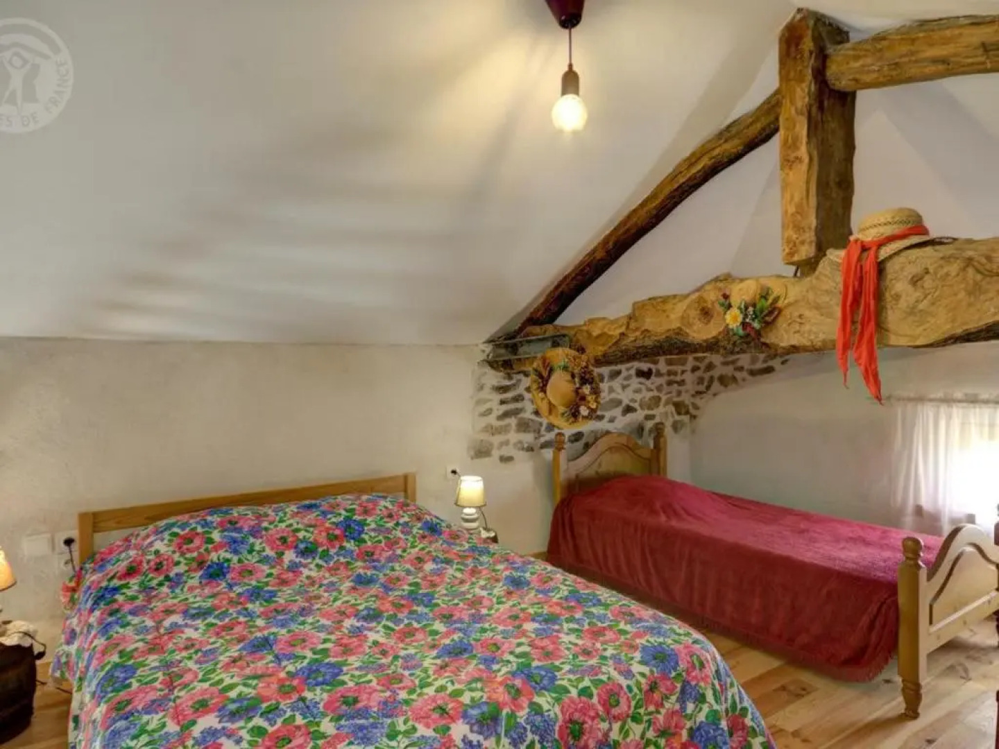 Gîte Saint-Marcel-de-Félines, 1 pièce, 2 personnes - FR-1-496-173