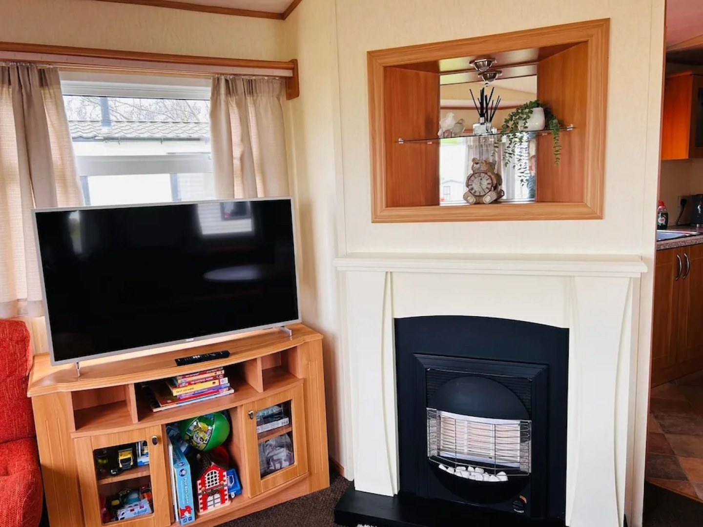 Charming Countryside Static Van With Entertainment