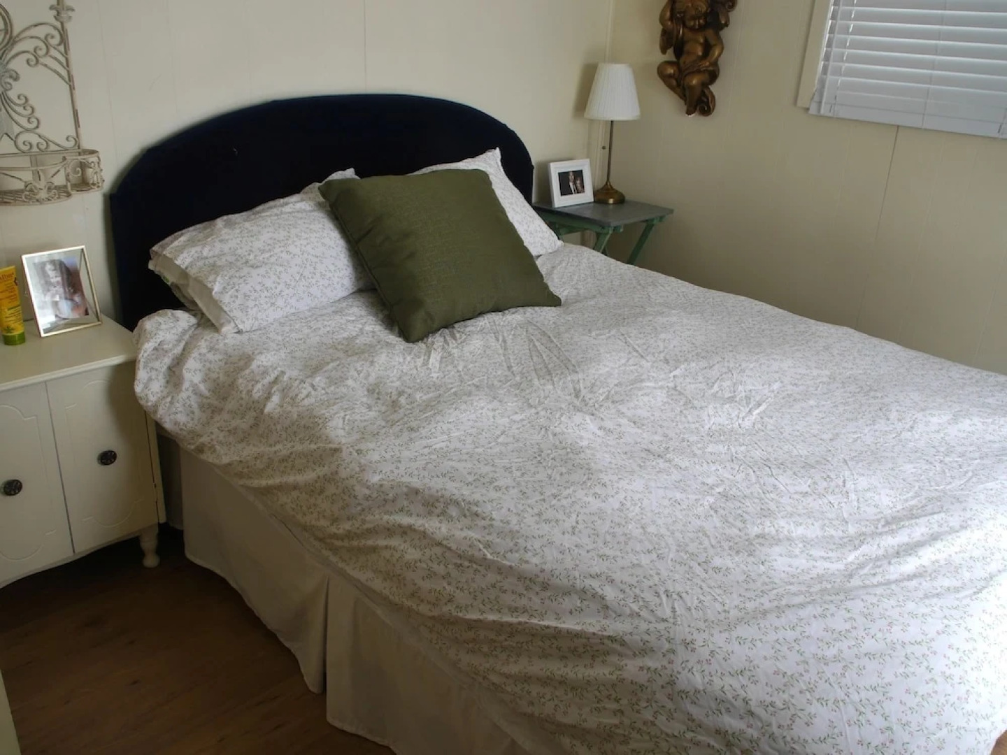 Lake Simcoe Watefront Cottage